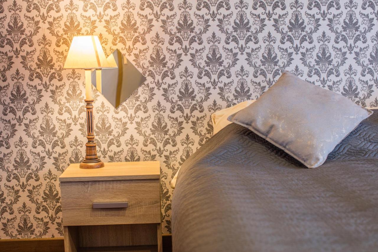 Hotel Le Provencal Слейс Екстер'єр фото