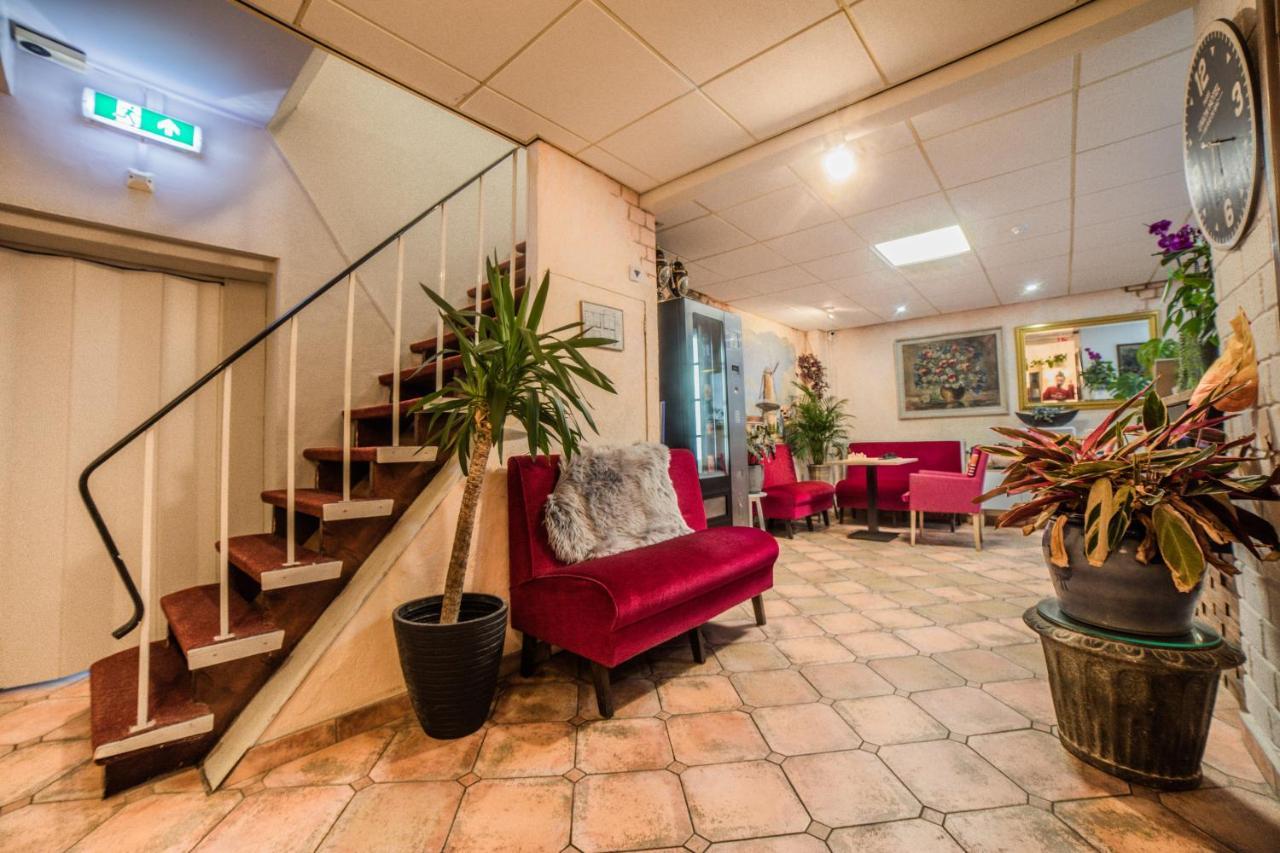Hotel Le Provencal Слейс Екстер'єр фото