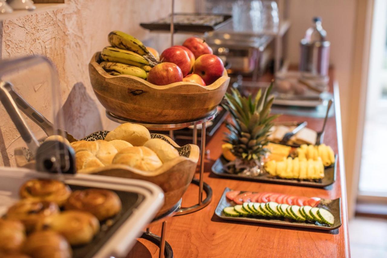 Hotel Le Provencal Слейс Екстер'єр фото