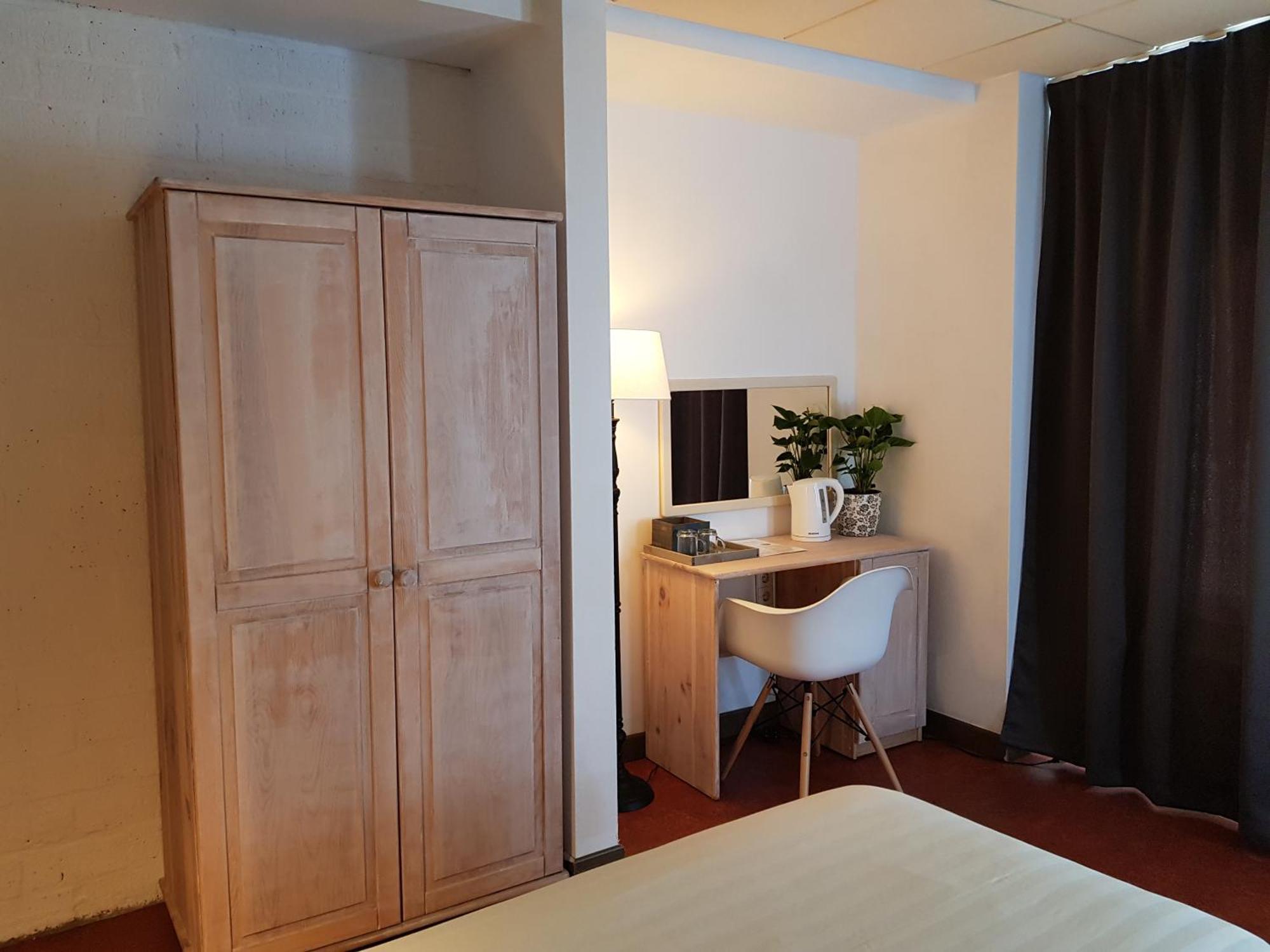 Hotel Le Provencal Слейс Екстер'єр фото